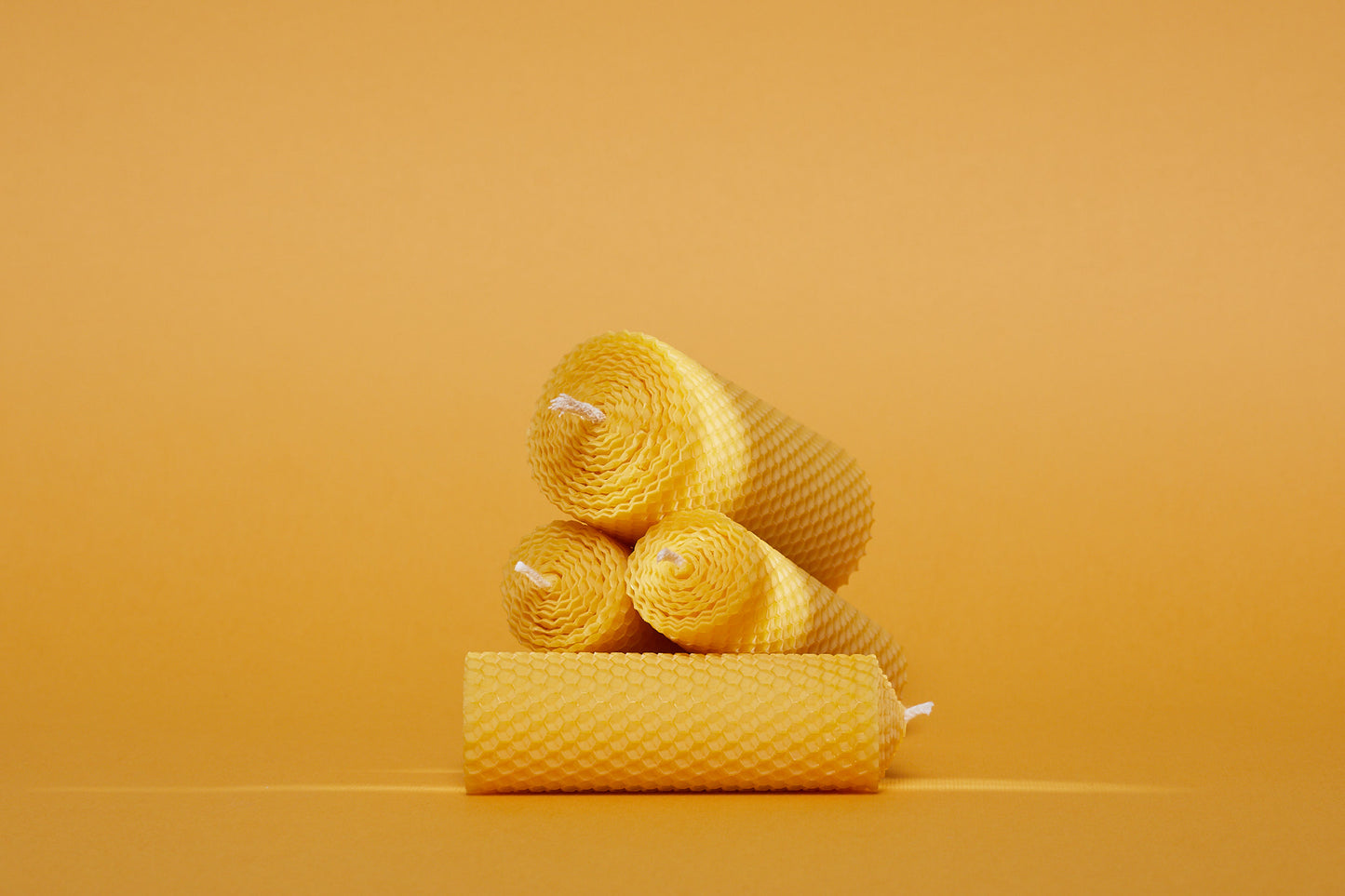 Zestaw 2 świec z wosku pszczelego z Twoim logo