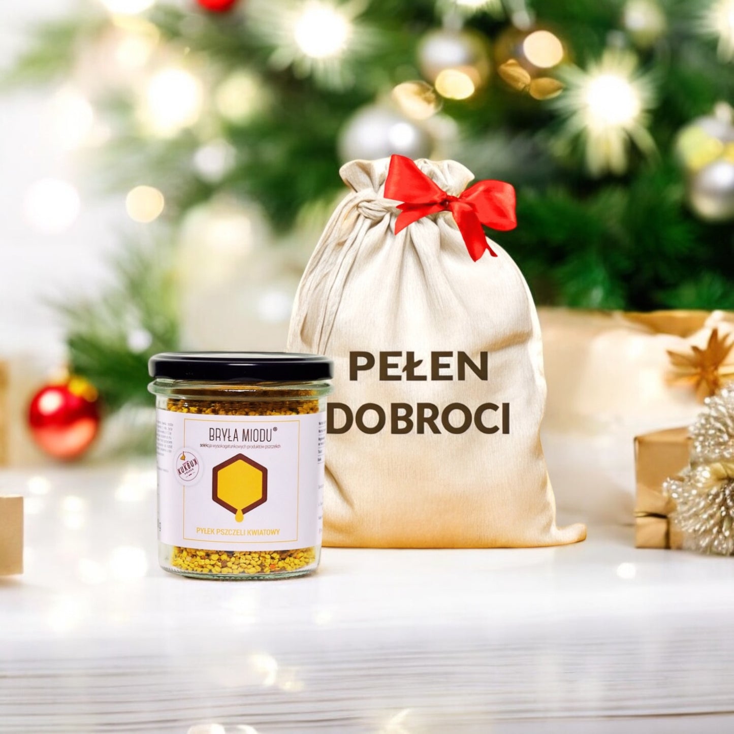 Pyłek pszczeli w worku z czerwoną kokardą